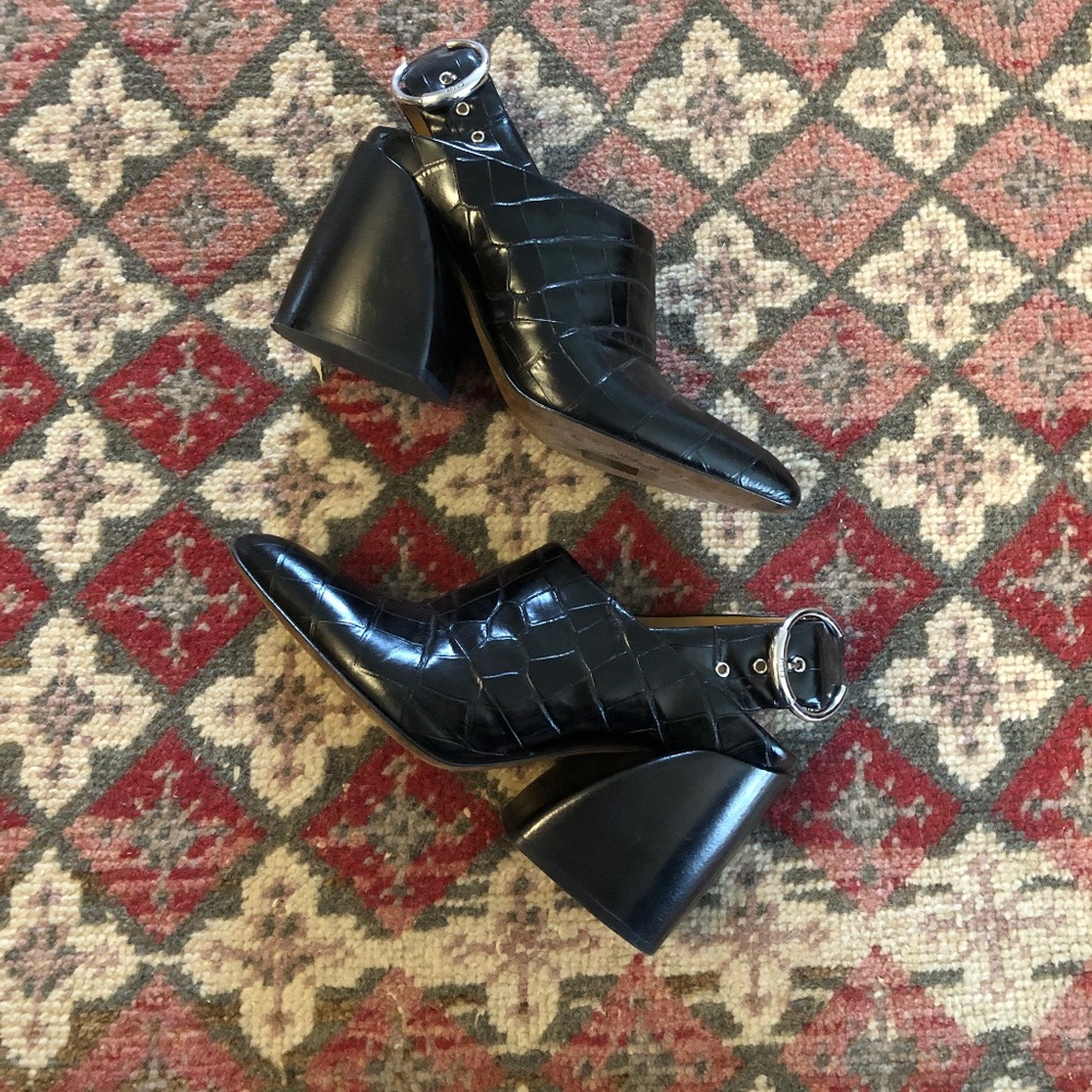 Chloe Black Buckle Pointy Toe Mules sz 37 Block Heel Croc Leather Silver Buckles - Picture 5 of 9